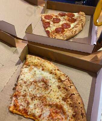 Everything Pop Shopping & Dining