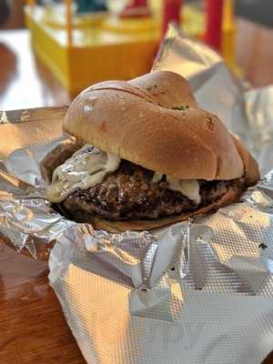 Zoc's Gourmet Burgers And Shakes