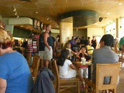 Starbucks, Kapahulu Ave & Mooheau Ave
