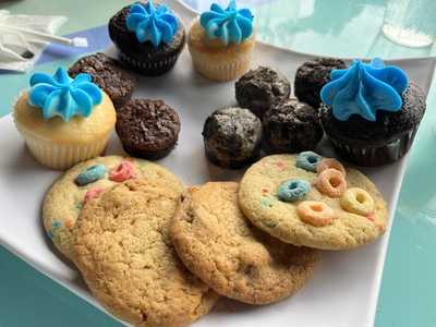 Shamu Rocks Dinner Buffet