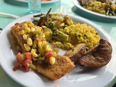 Shamu Rocks Dinner Buffet