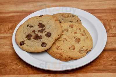 East End Pizza & Deli