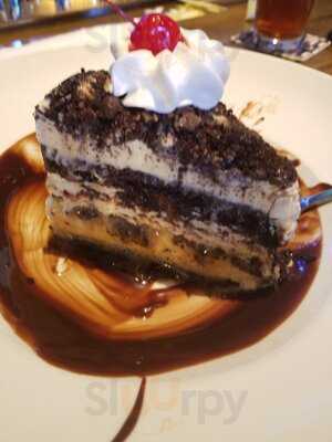 Miller's Ale House - Hunter's Creek