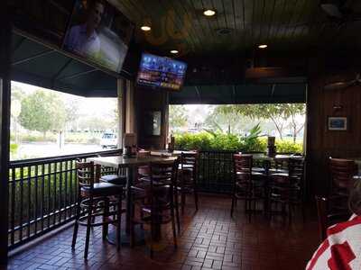 Miller's Ale House - Hunter's Creek