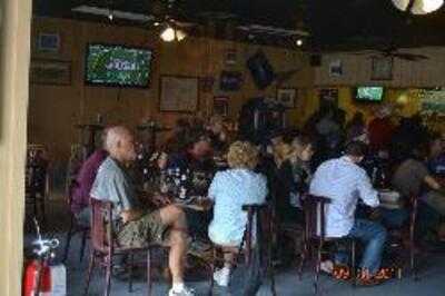 Hunley's Neighborhood Grill