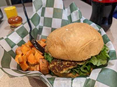 Ludwig's Center Stage Cafe