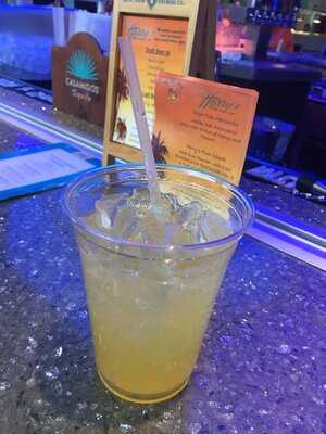 Harry's Poolside Bar & Grill