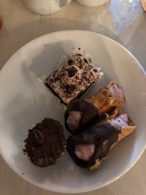 Pane Vino On The Avenue