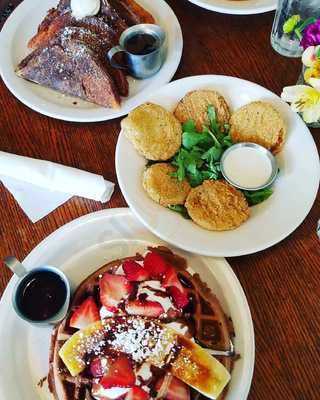 Station 400 The Landings