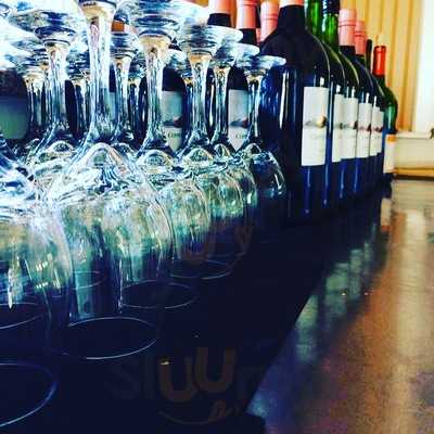 L'osteria Cafe & Bar At Village Walk