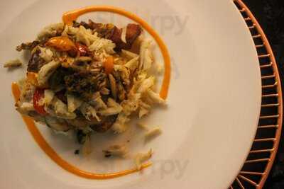 Overture Restaurant & Gallery Lounge