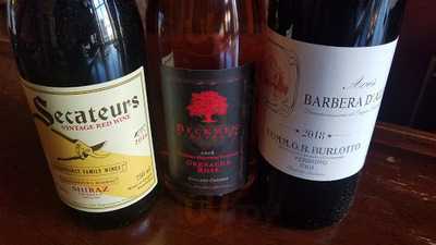 Solera Wine Bar & Lounge