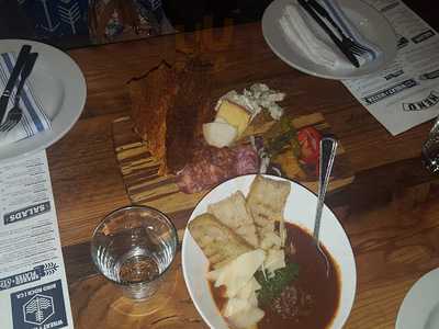 Bella Roam Restaurant