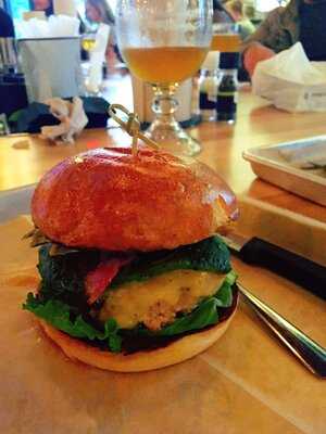 Hopdoddy Burger Bar