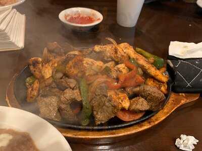 La Fiesta Mexican Grill