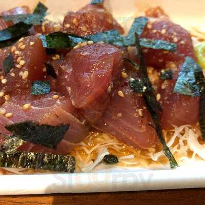 Holoholo Cafe & Market