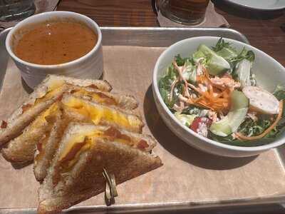 Apicius Kitchen & Bar