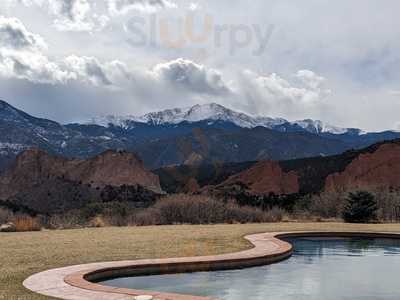 The Rocks Bar And Lounge