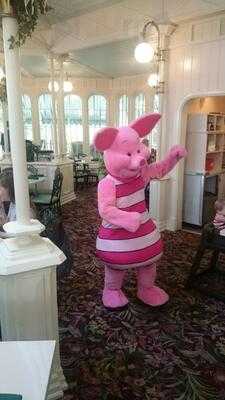 Character Dining Restaurants