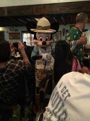 Character Dining Restaurants