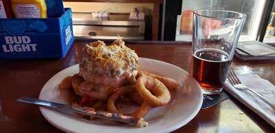 Benny's Restaurant & Lounge