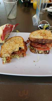 Palms Pool Bar & Grill