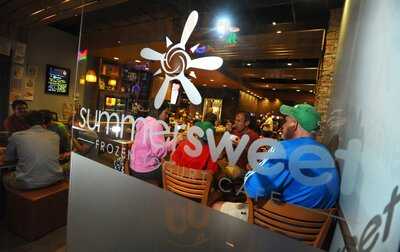 Summersweet Frozen Yogurt Cafe