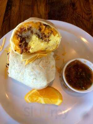 The Nosh Cafe And Bagelry