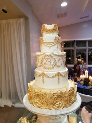 Wedding Cakes By Jim Smeal