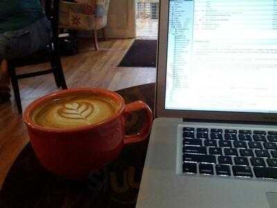 Local Market+coffee Bar