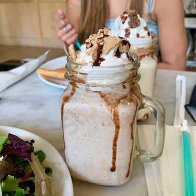 Sweet Paris Creperie & Cafe