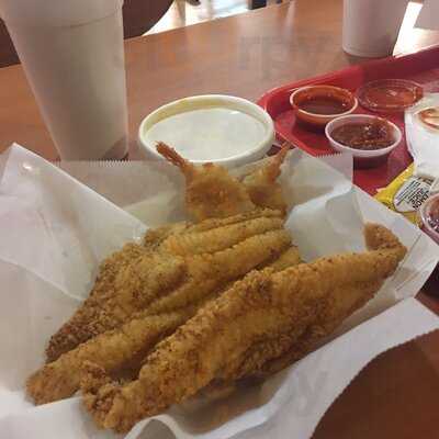 Papa Joe's Fish-n-que