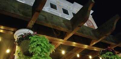 Drafts Sports Bar & Grill