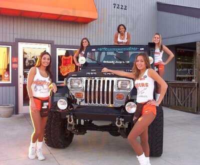 Hooters