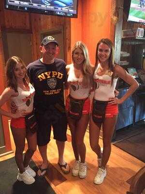 Hooters