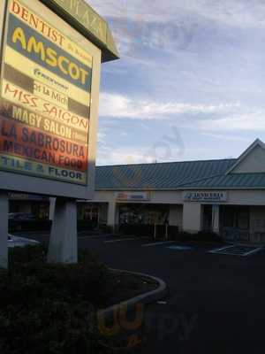 La Sabrosura Market & Taqueria