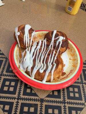 Kusafiri Coffee Shop & Bakery