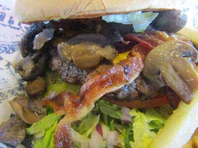 Willie's Grill & Icehouse