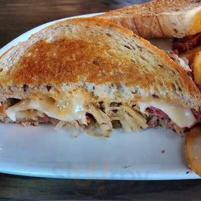 Irish 31 Pub & Eatery