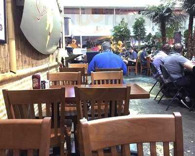 Laniakea Cafe At Pearl Harbor Aviation Museum