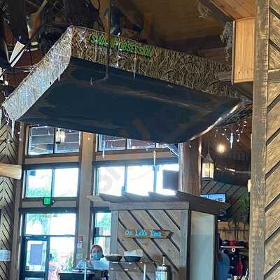 Grills Lakeside Seafood Deck & Tiki Bar