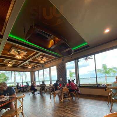 Grills Lakeside Seafood Deck & Tiki Bar