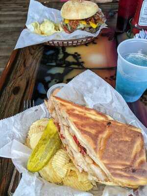 Grills Lakeside Seafood Deck & Tiki Bar