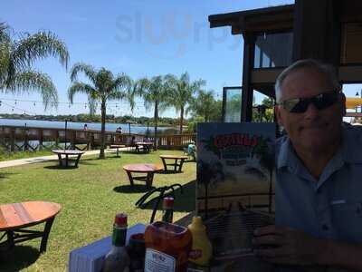 Grills Lakeside Seafood Deck & Tiki Bar