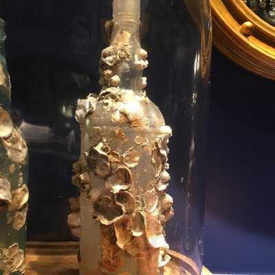 Ale & Compass Lounge