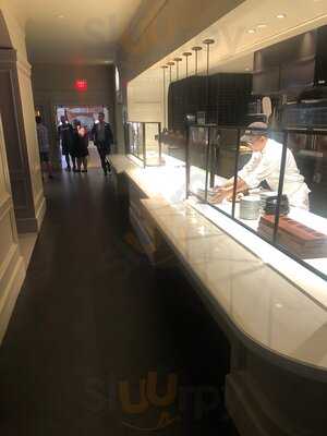 Ale & Compass Lounge