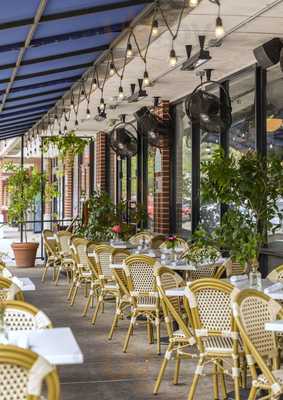 Relish Restaurant & Bar