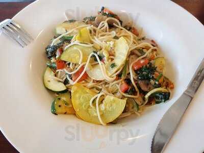 Pomodoro's Pasta & Pizzeria