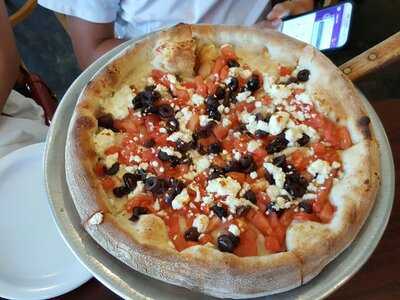 Pomodoro's Pasta & Pizzeria