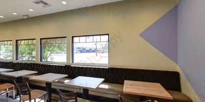 Izzy's Bakery & Cafe